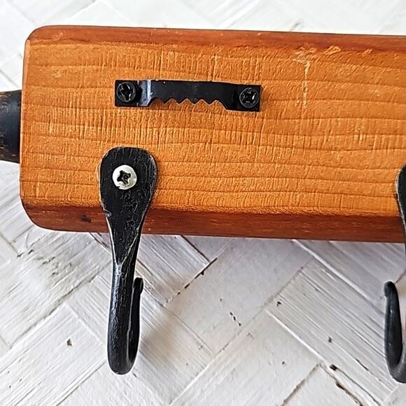 Vintage Christmas Wooden Rolling Pin with 4 Hangers for Pot Holders, Aprons Etc. - Picture 9 of 11